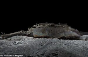 As novas varreduras 3D do Titanic revelam o tempo final do DUMD: Scan de tamanho digital de tamanho completo incrível mostra como o navio foi dramaticamente rasgado quando o navio foi afogado depois de bater no iceberg em 1912