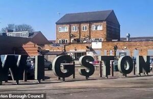 ‘Desperdício absoluto de dinheiro!’