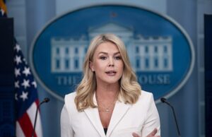 As palavras de Karoline Levit Nancy Pelo voltaram para o rosto na explosão aduaneira da China de Trump