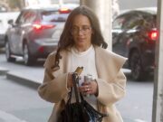 Modelo de alto deles Savana McKay é um triste descendente em Inferno de Drogas, que participou do melhor de Hollywood