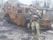 Escape maravilhosa por trás da linha inimiga que os famosos Bastards Inglourius de Tarantino duplicaram a cena: como os ucranianos disfarçados se juntaram ao jogo de poker russo bêbado … antes do deslizamento ‘antes de’ sair ‘antes de sairem’