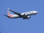 Baby With Baby Forces American Airlines Aircraft tem o direito de reivindicar por quatro horas de inversão de marcha no voo de Milão