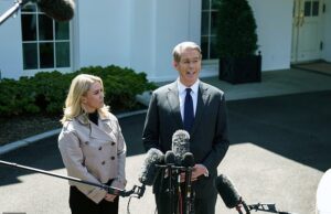 Trump exatamente por que ele deu uma pausa tarifária de 90 dias e sempre fazia parte de seu plano se ele fazia parte de seu plano