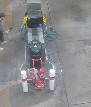 97096511-14589287-image-a-4_1744225026760.jpg