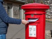 Mais preços para postagens de primeira classe em três dias, alertando o Royal Mail