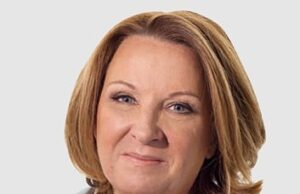 A diretora feminina do conselho da TabCorp Chief Boud afirma ter orgulho depois de descartá -la sobre ‘Big T ** s’