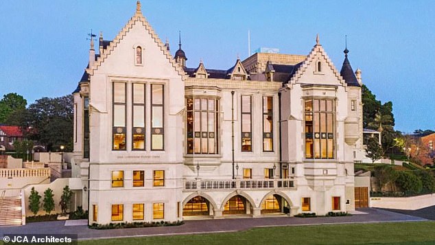 Elite ASI School se espalha com raiva por etapas incríveis em US $ 60 milhões SPLARSZ depois de criar um castelo de estilo baronial escocês