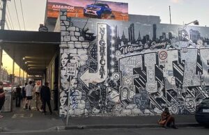 A decisão louca pode fechar o bar icônico depois de reclamar de palavras de vizinhos que ainda não se mudaram – em unidades que não existem