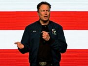 Elon Kasturi revelou que o cachorro que caía o queixo descobriu que tinha que ler várias vezes antes de ‘afogar’