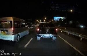 O tailandês tailandês está subornando duas pessoas na brigada da rua ‘Road Raz’ depois de reclamar de sua direção