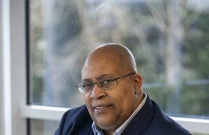 Ex -guarda -costas de boicotes que lutaram com câncer de próstata pediu a triagem nacional para homens negros cujo risco da doença é o dobro do risco da doença