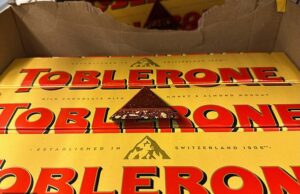 A Tobblerone Chocolate anunciou uma grande mudança em sua embalagem icônica que segue ‘Swiss’