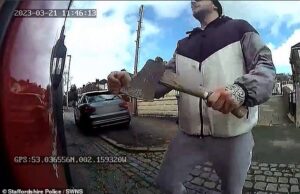 Bain Men of the Thugs atacando no momento depois que suas rodadas perderam armas, machados e lamentações depois de perder o acidente na raiva da estrada