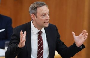 500 Usando ‘lufole’ legal para mudar seu nome como um criminoso sexual