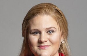 Câmeras escondidas ‘tornam’ ilegal ‘disfarçadas como caneta, botões e garrafas de água