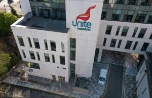 Union Bin no escritório de Birmingham é inoxidável quando o resto da Fester da cidade termina hoje a greve como trabalhador para votar em um acordo parcial no lixo