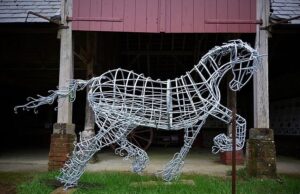 A estátua de cavalo proposta da Feira do Applebi Gypsy é enlatada pelo Oficial de Planejamento – consulte ‘Ansiedade, Comportamento Antissocial e Crise’ por causa deste incidente