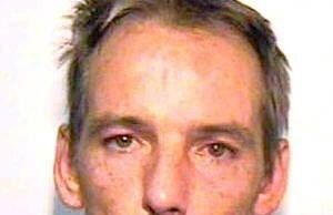 O assassino culpado John Mansfield (1) foi ‘morto por outro prisioneiro’ na prisão de alta segurança
