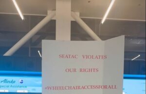 O viajante de mais vergonha diz que o trabalhador mais tarde no aeroporto foi “discriminatório” se recusou a empurrar sua cadeira de rodas porque era muito pesado “