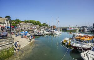 As contas de taxas de imposto sobre hotspots de férias na Grã -Bretanha Dodge Second Homeowners usaram pequenos lufles familiares usados