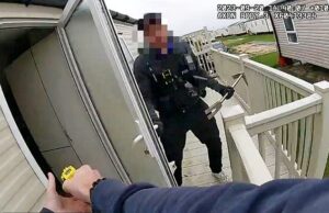 O Popular Holiday Park de Gangue Crack de Mourt é pego vermelho -como uma corrida policial Carvan