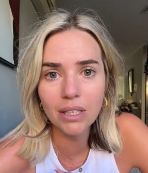 97371361-14620285-Queensland_woman_Laura_Clare_33_thought_she_had_won_a_property_a-a-7_1744863261655.jpeg