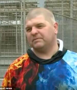 97593413-14638945-Zookeeper_Alexey_Melnikov_has_been_mauled_to_death_by_a_rare_Ben-m-25_174540537380.jpeg