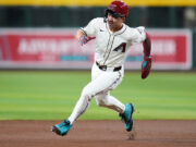 Carol Homer novamente, Pfadt D-Back demitiu 6 entradas sem gols para liderar o Oreals para 9-0