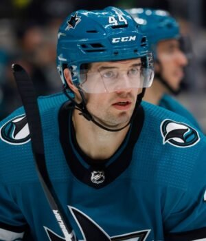 BNG-L-SHARKS-1221-12.jpg