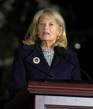 Capitol_Hill_Tree_Lighting_91148.jpg