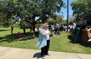 Suspose sob custódia no tiroteio no estado da Flórida, a fonte AP – diz à Mercury News