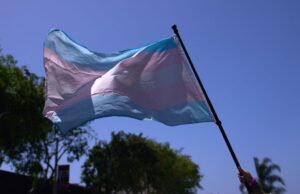 A bandeira Ezra do condado de Santa Clara é um símbolo de aceitação