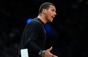 O técnico do Boston Celtics, Jason, explica a reação viral da queda dura de Tatum