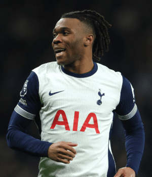 Manchester-City-want-to-sign-a-new-full-back-this-summer-and-have-added-Tottenham-Hotspurs-Destiny-U.png