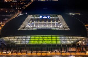 62 -Year -old Everton fã se bateu na proibição vitalícia do novo estádio depois de filmar roubo de comida