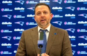‘Nós o avaliamos.’ Patriots Executive Shader Sanders pesa em uma ópera Saban