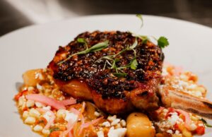 Menu de restaurante Joe, longo -anuncia a data de abertura