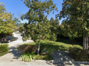 A casa de três salões é vendida por US $ 2,5 milhões em estrutura