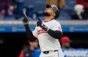 Santana Homer e os pais se apegam ao final incomum contra o White Sox por 3-2 vitórias