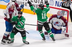 Colin Blackwell tem sua chance e na NHL Play Offs, o vencedor do AT está na ocasião para estrelas com o vencedor