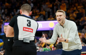 Grizzleez perderá o jogo de jogo para o Warriors da pior maneira: violação de cinco segundos