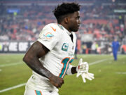 Dolphins ’em contato’ Tyric Hill, com a NFL, a polícia respondeu a disputas domésticas