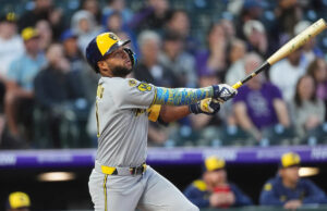 Bruirs Route Rockies 17-2 roubos também roubam Homer e dirigem às 5
