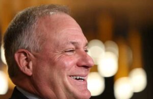 A Virgínia Ocidental é deixada no risco da lista de futebol?