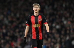 Liverpool ‘Race Lide’ para assinar £ 50m Defender neste verão