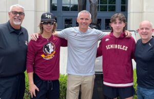 Amigos Robert Morales, que se recuperam de luto, que morreu no tiroteio na quinta -feira