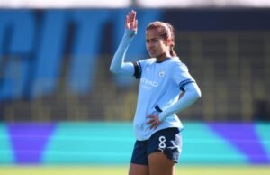 Manchester CT Stoler mantém lesão no LCA