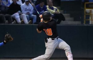 Baseball do Estado do Oregon: os ursos soltam UCLA na partida superior -10