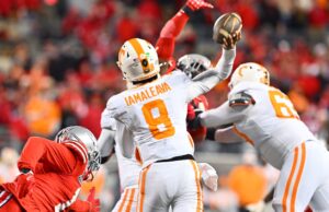 Nico Ayamaliava anuncia a decisão de jogar pela UCLA