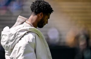 Shediur Sanders remonta a uma rodada